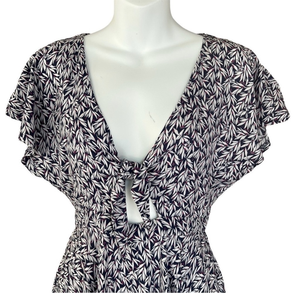 Lulus Dondi Leaf Print Romper Navy White Pink Tie Front S - Picture 5 of 14